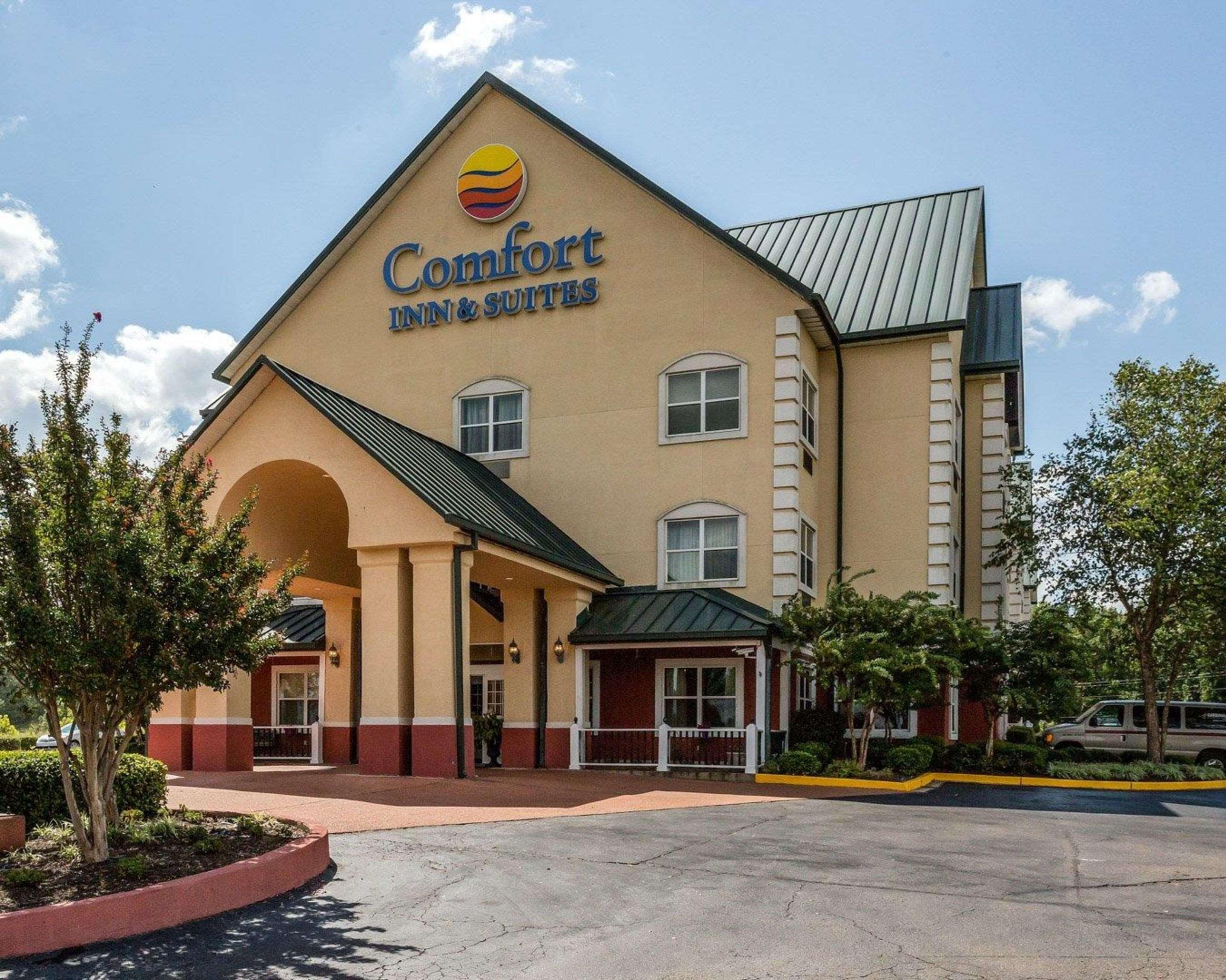 Comfort Inn & Suites Grenada Bagian luar foto