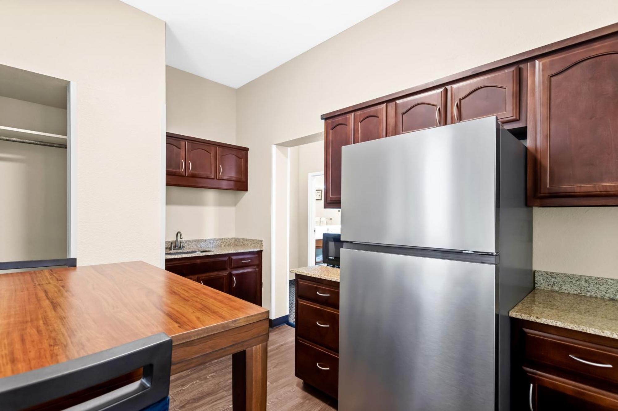 Comfort Inn & Suites Grenada Bagian luar foto